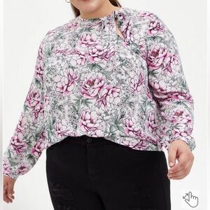 Torrid Georgette Bow Tie floral Blouse